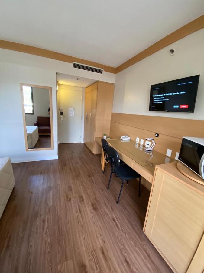 Studio Living Faria Lima San Paolo Esterno foto